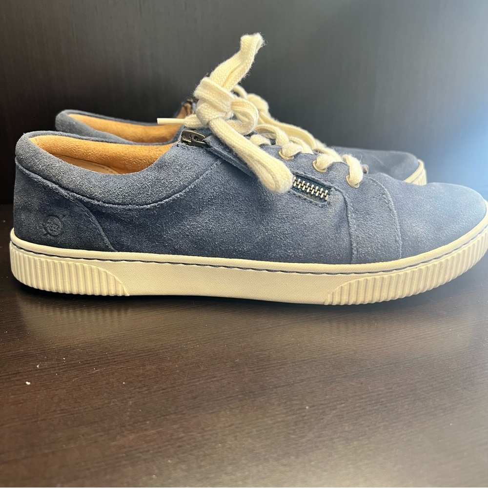 Born Paloma Sneaker in Navy Size 9 - Picture 2 of 8